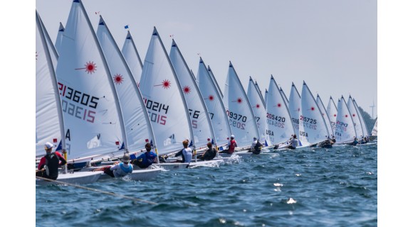 How Top Dinghy Sailors Find the Fastest Route to the Mark